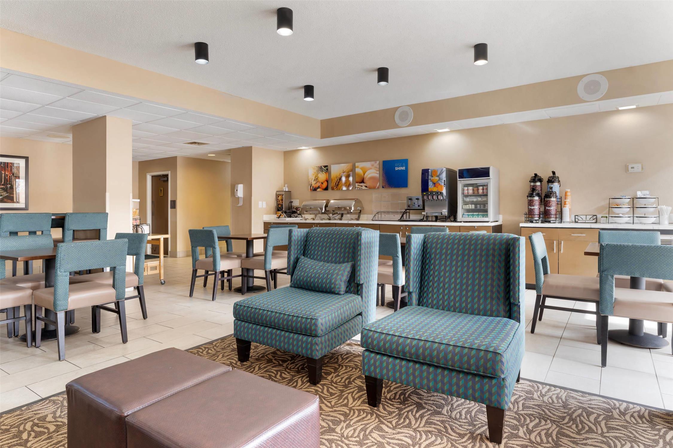 Comfort Inn Ebensburg, PA 45/49