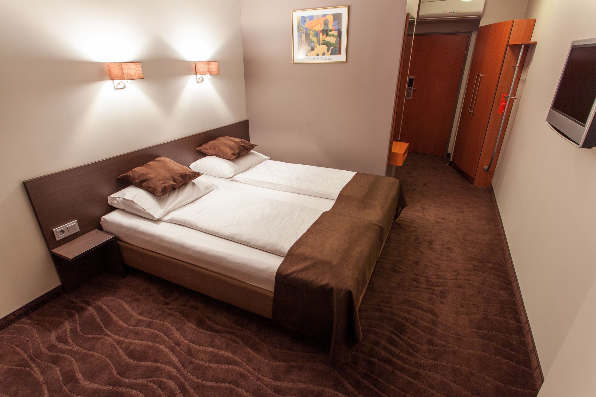 CLASSIC, DOUBLE OR TWIN BED
