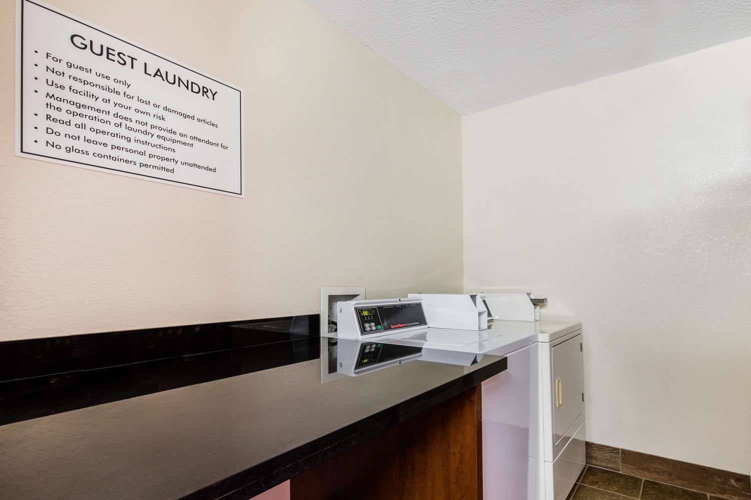 Quality Inn Batesville 40/40