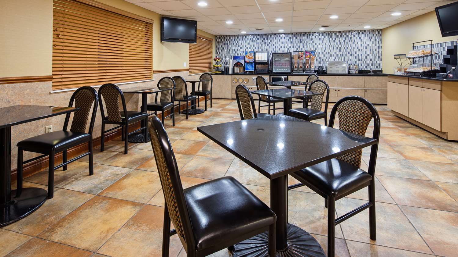 Best Western Lapeer Inn 15/20