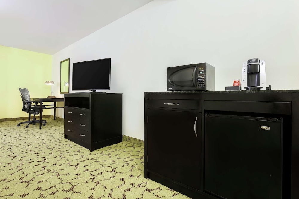 Hilton Garden Inn Dallas-Lewisville 7/79