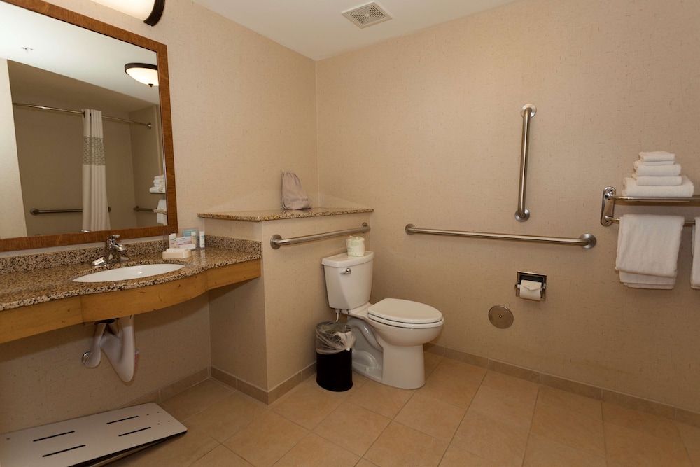 Hampton Inn & Suites Riverton 23/73