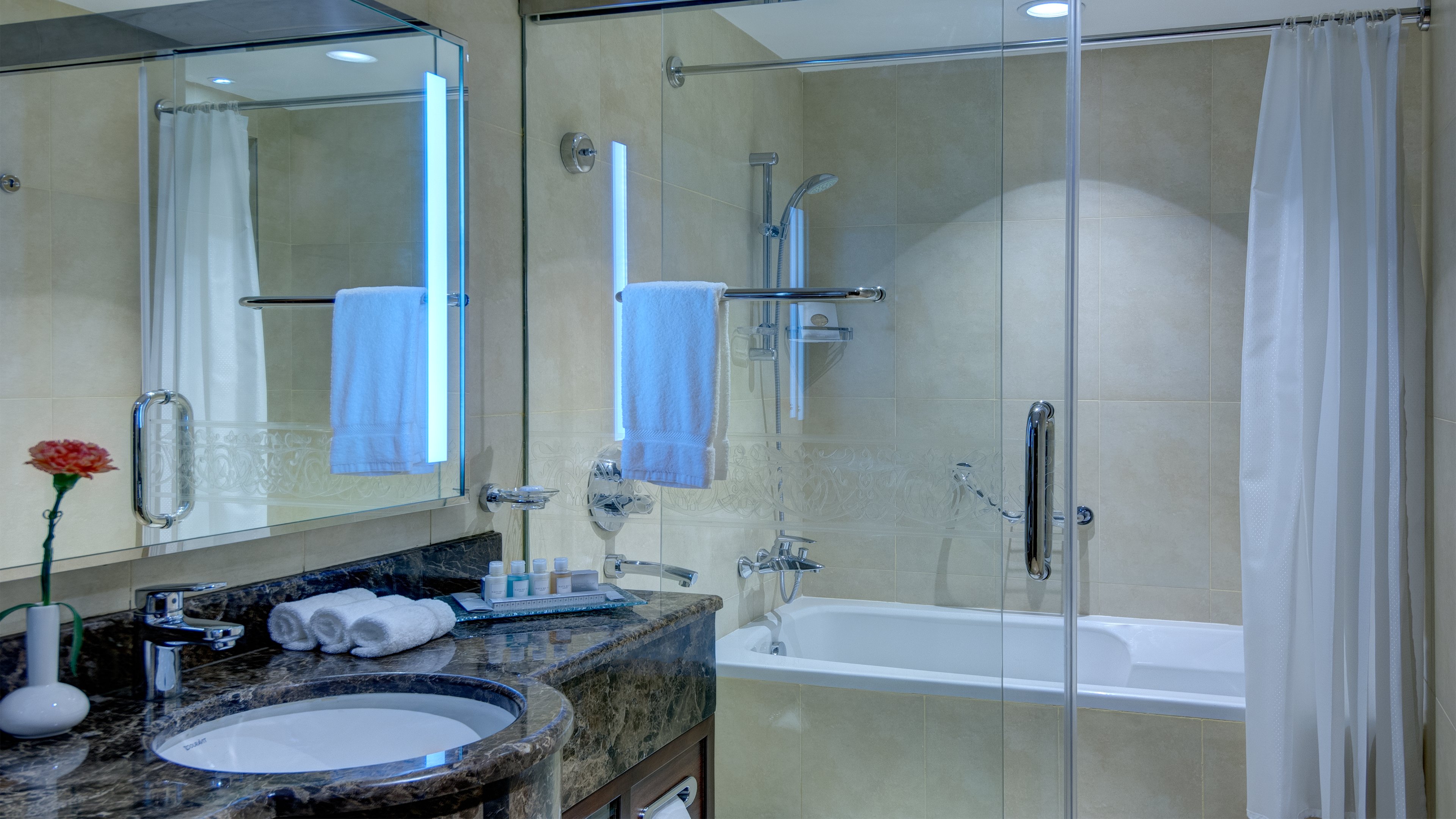 كراون بلازا المدينة(Crowne Plaza Madinah) 73/75