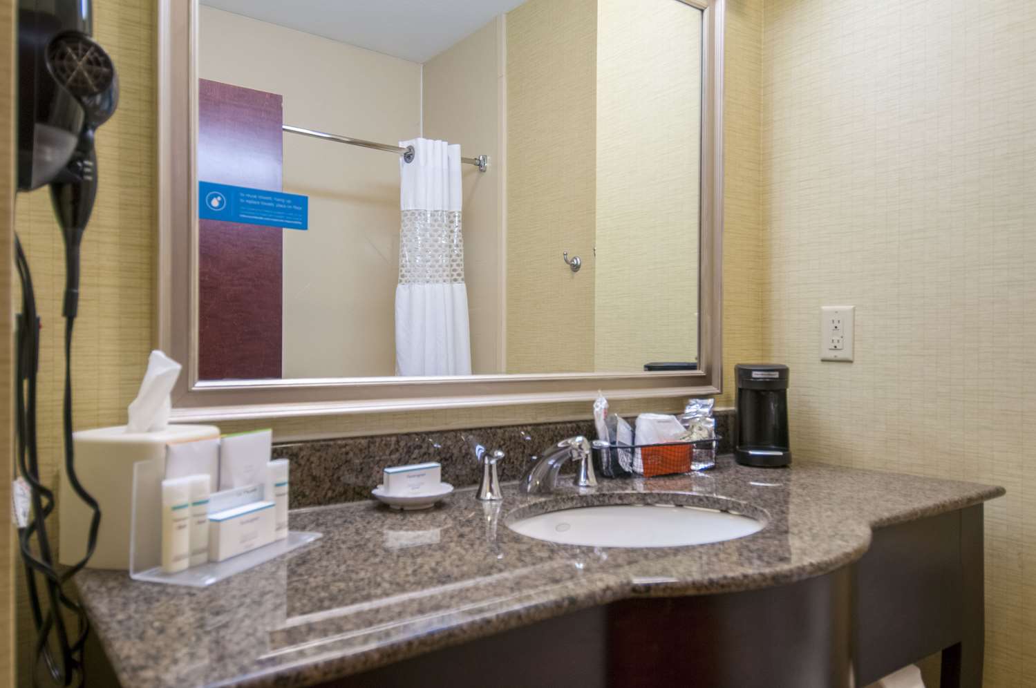 غرفة بسرير كينج، Hampton Inn And Suites Waxahachie 5/6