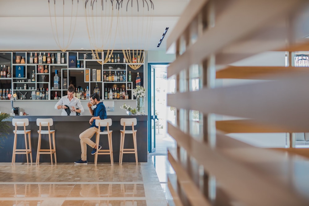 Lebay Beach Hotel 30/48