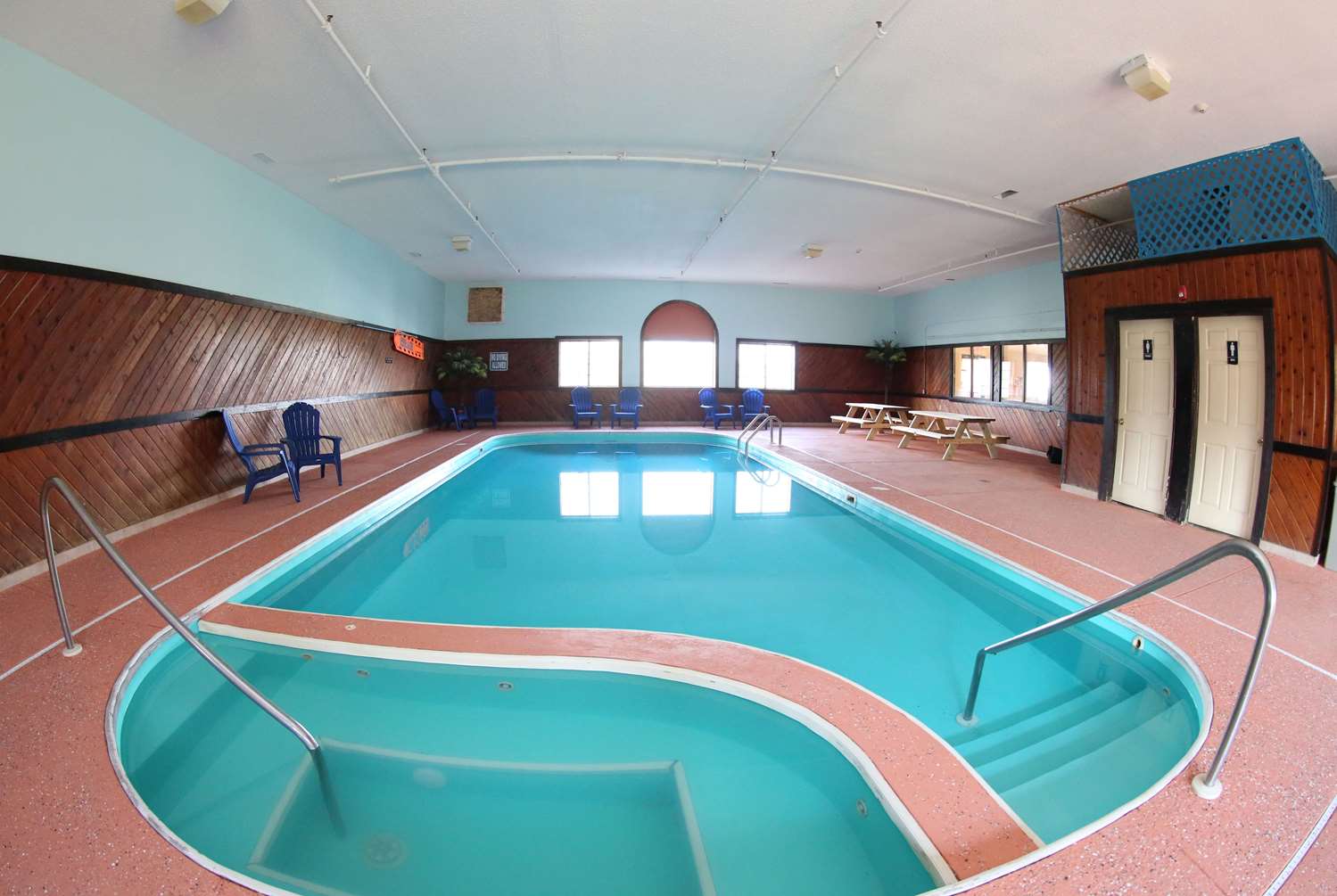 Super 8 by Wyndham Portsmouth 25/38