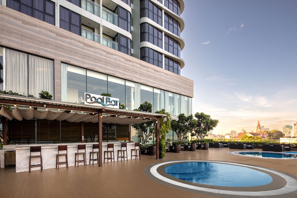 Melia Vinpearl Da Nang Riverfront in DA NANG