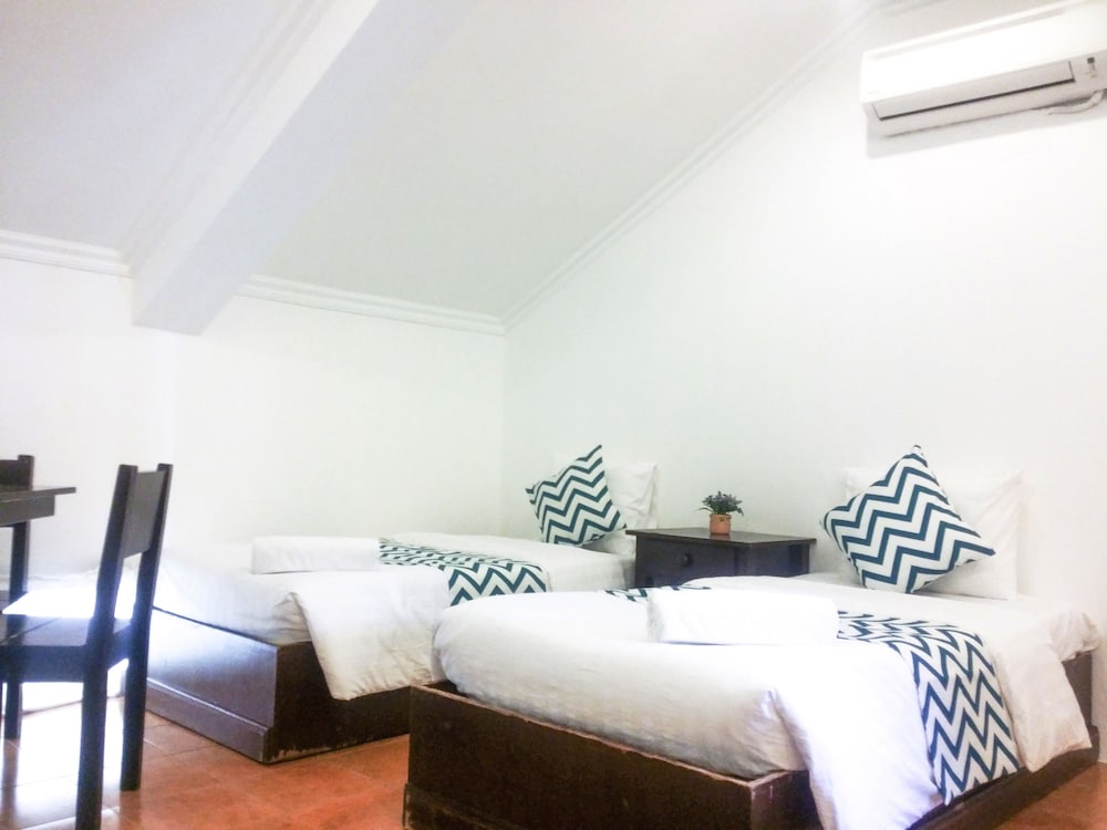 Grand Blue Beach Hotel 14/77