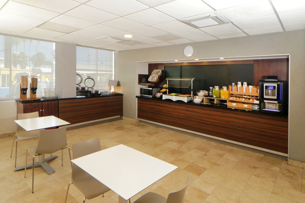 City Express by Marriott Nuevo Laredo 40/58