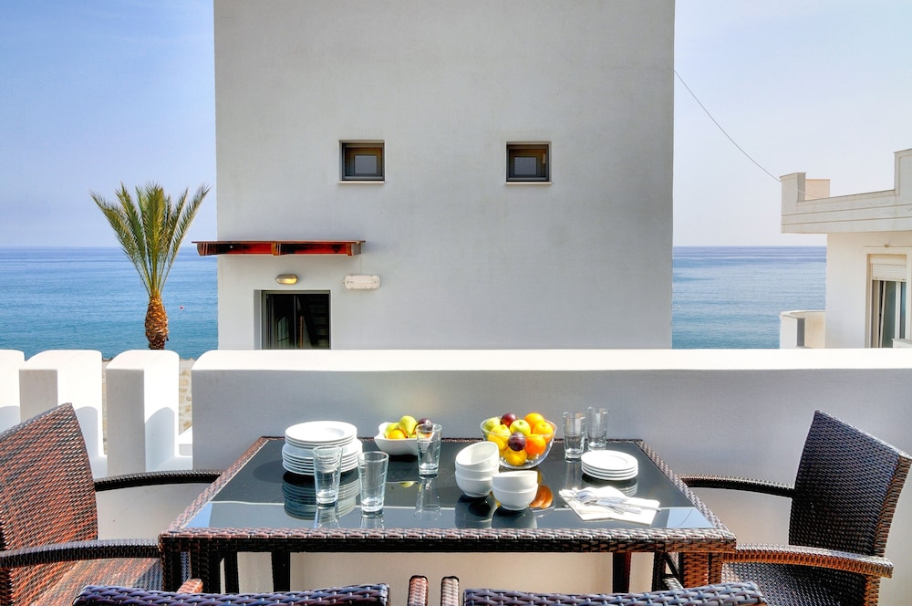 MYRTOS MARE SUITES 30/46