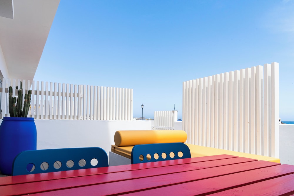 دوبلكس بسرير مزدوج وسرير بطابقين بإطلالة على المدينة بشرفة بغرفتي نوم، Buendia Corralejo Nohotel 2/4