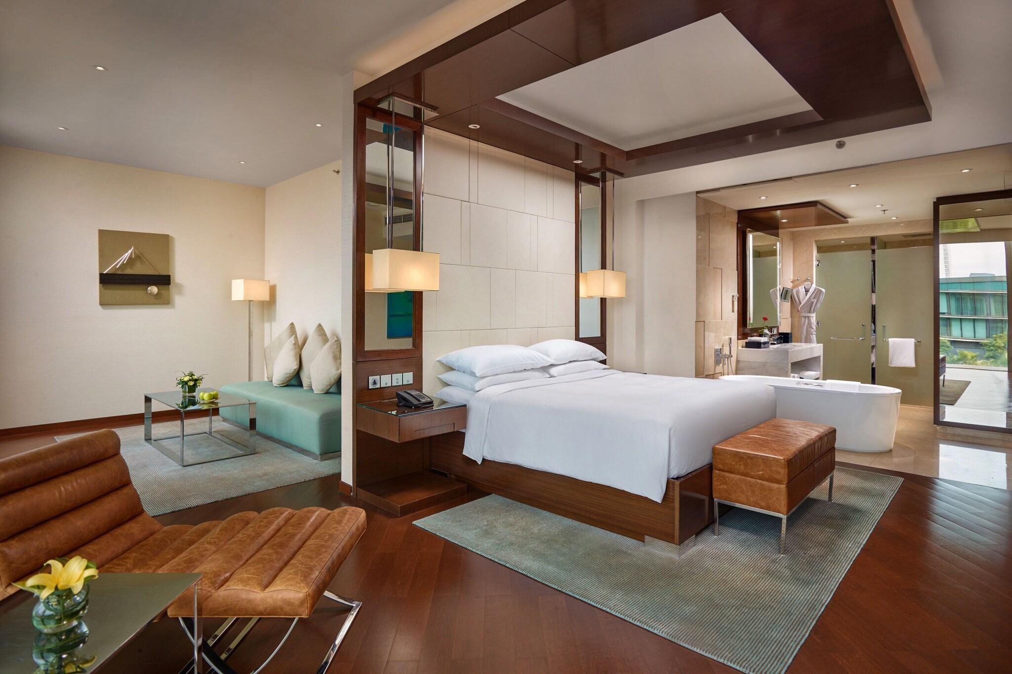 1 Bedroom, Junior Suite, King Bed, Jw Marriott Hotel Hanoi 2/4
