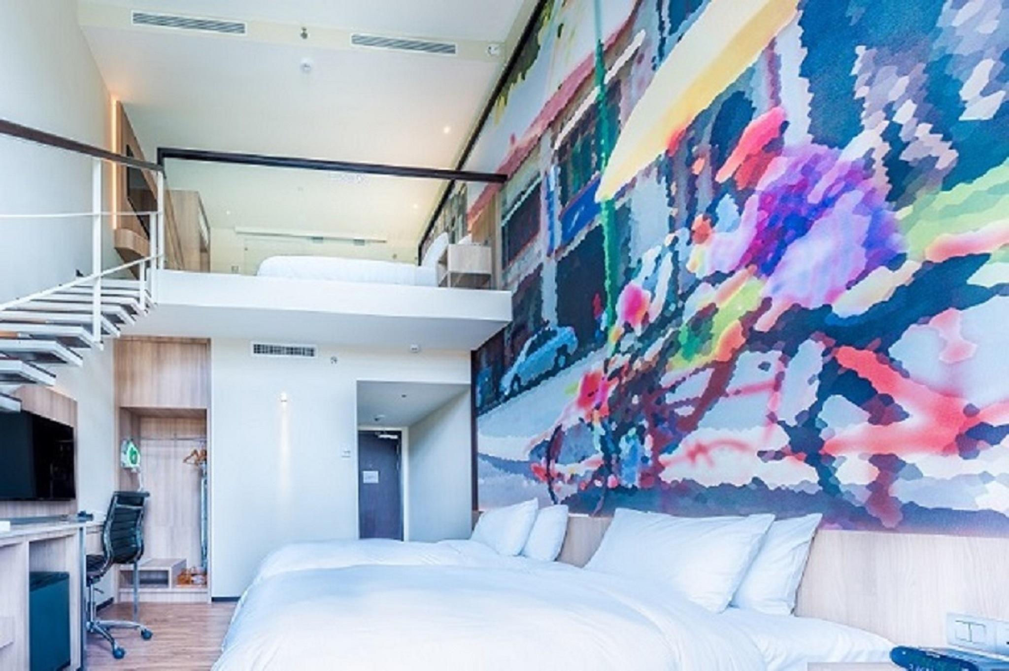 Duplex, Soho, Queen and Twin Beds