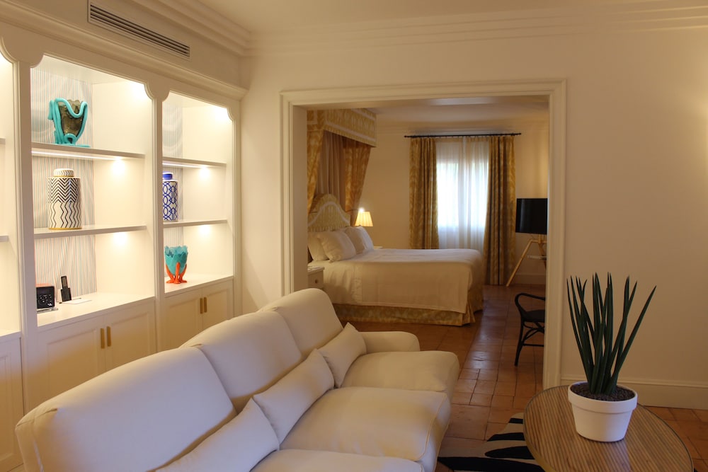Hotel Il Pellicano 64/83