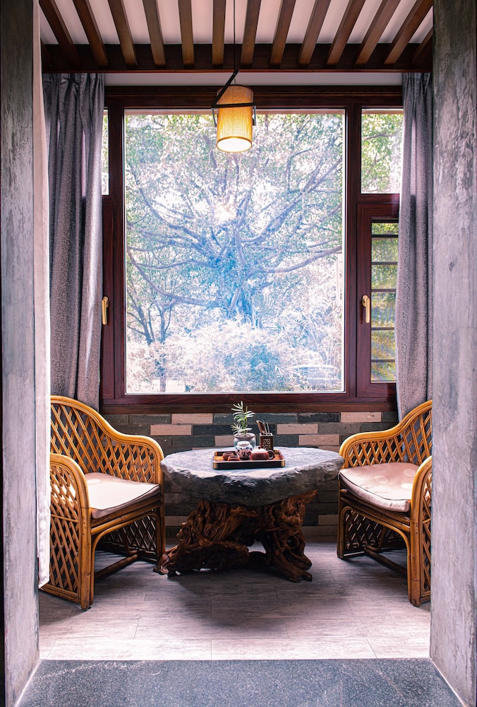 Aroma Tea House 40/70