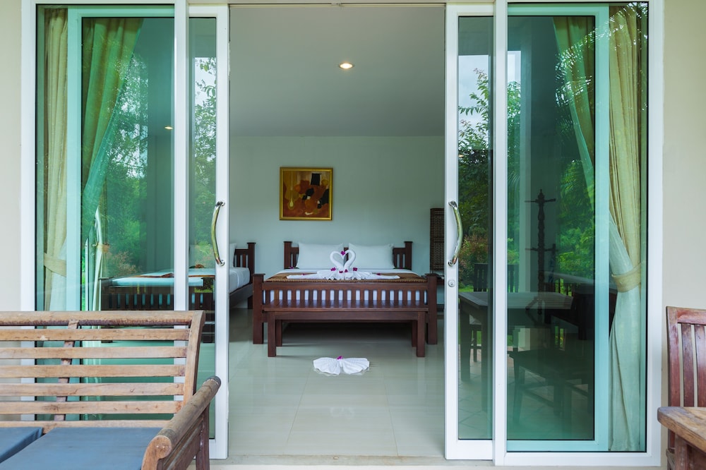 Nakakiri Resort & Spa Kanchanaburi 9/67