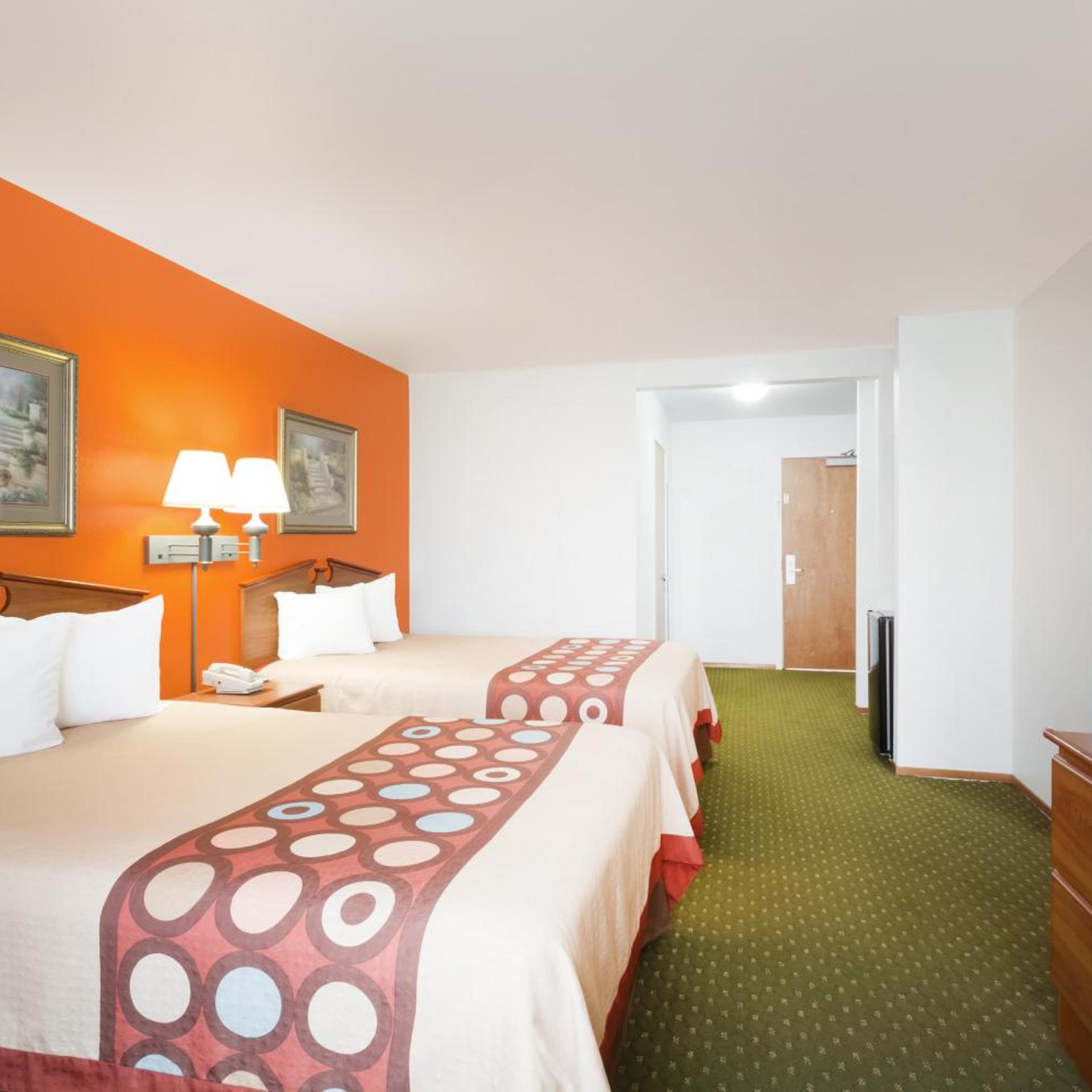 Super 8 by Wyndham Cloverdale Wine Country 6/19