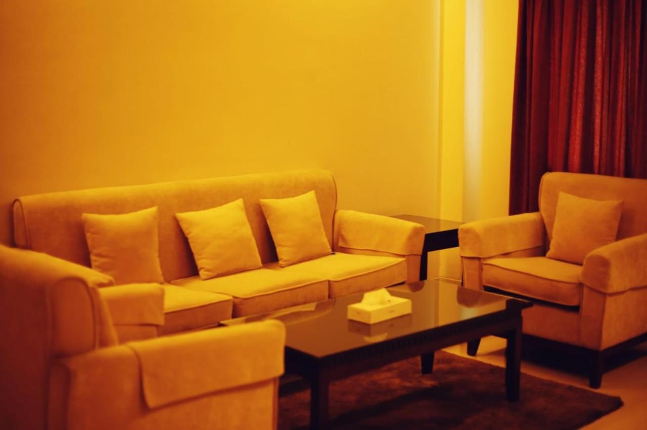The Avenue Hotel and Suites 23/31
