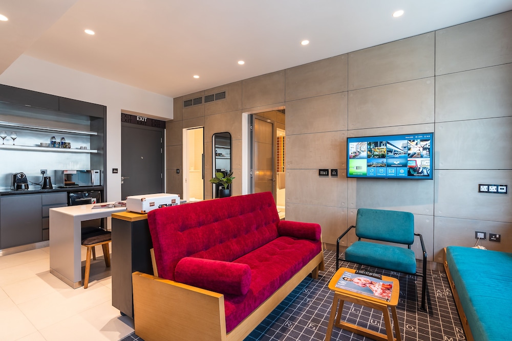 Studio One Hotel 49/67