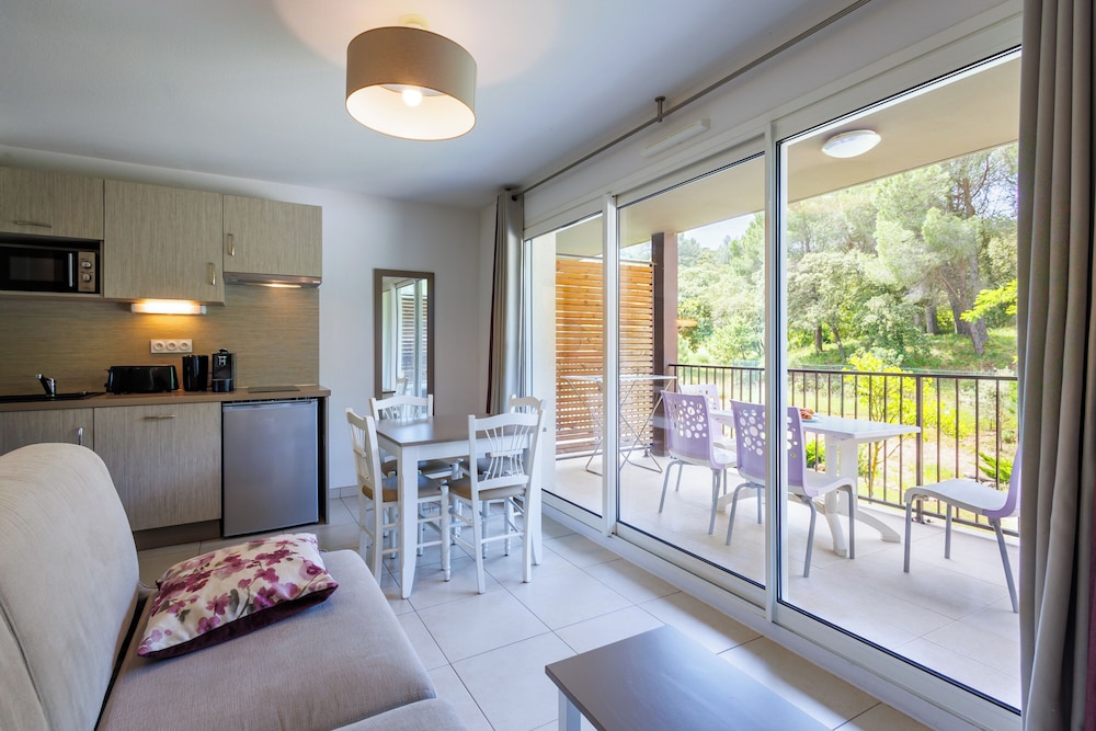 Residence Le Pont Du Gard 40/48