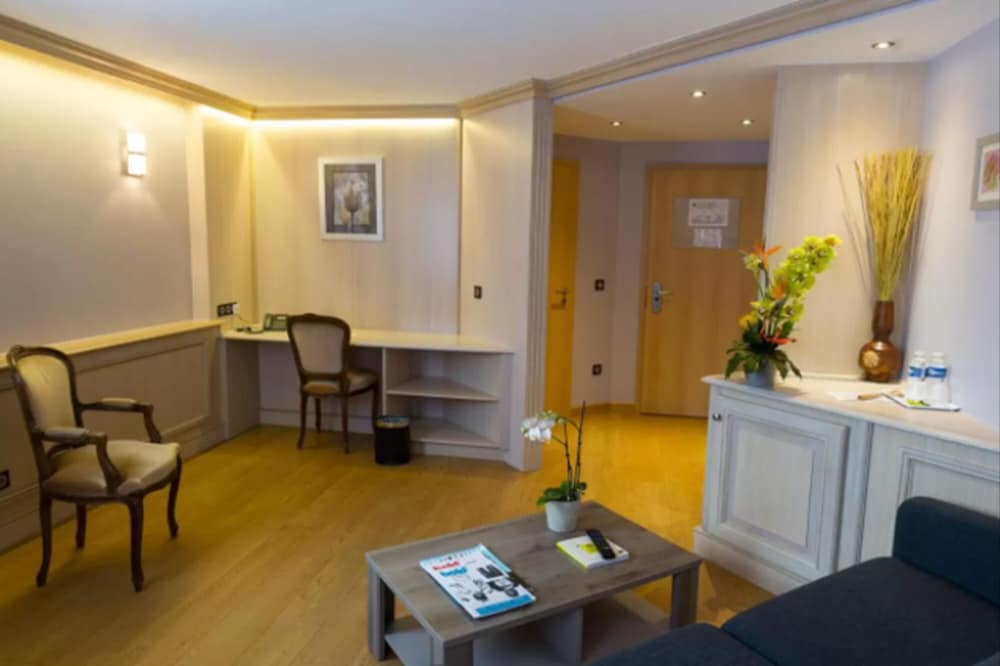 Cottage Logis Hotel-Restaurant 33/57