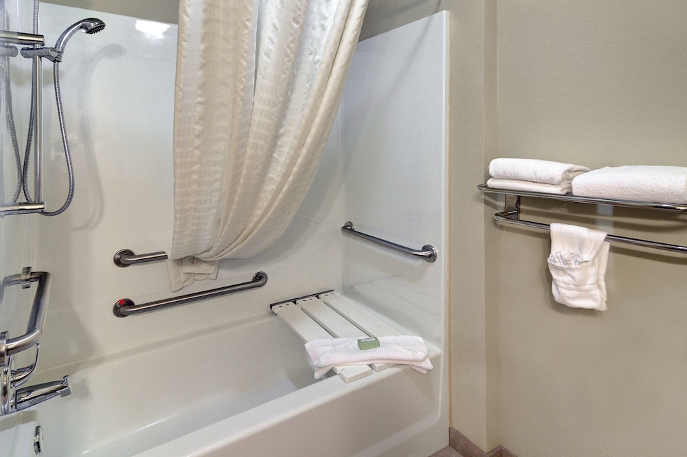 Cobblestone Inn Amp Suites Big Lake Tx 2/80