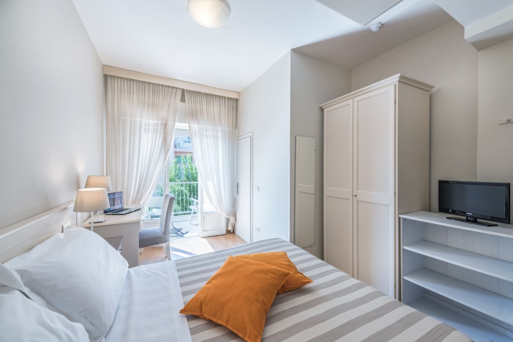 Andreaneri Hotel 24/63
