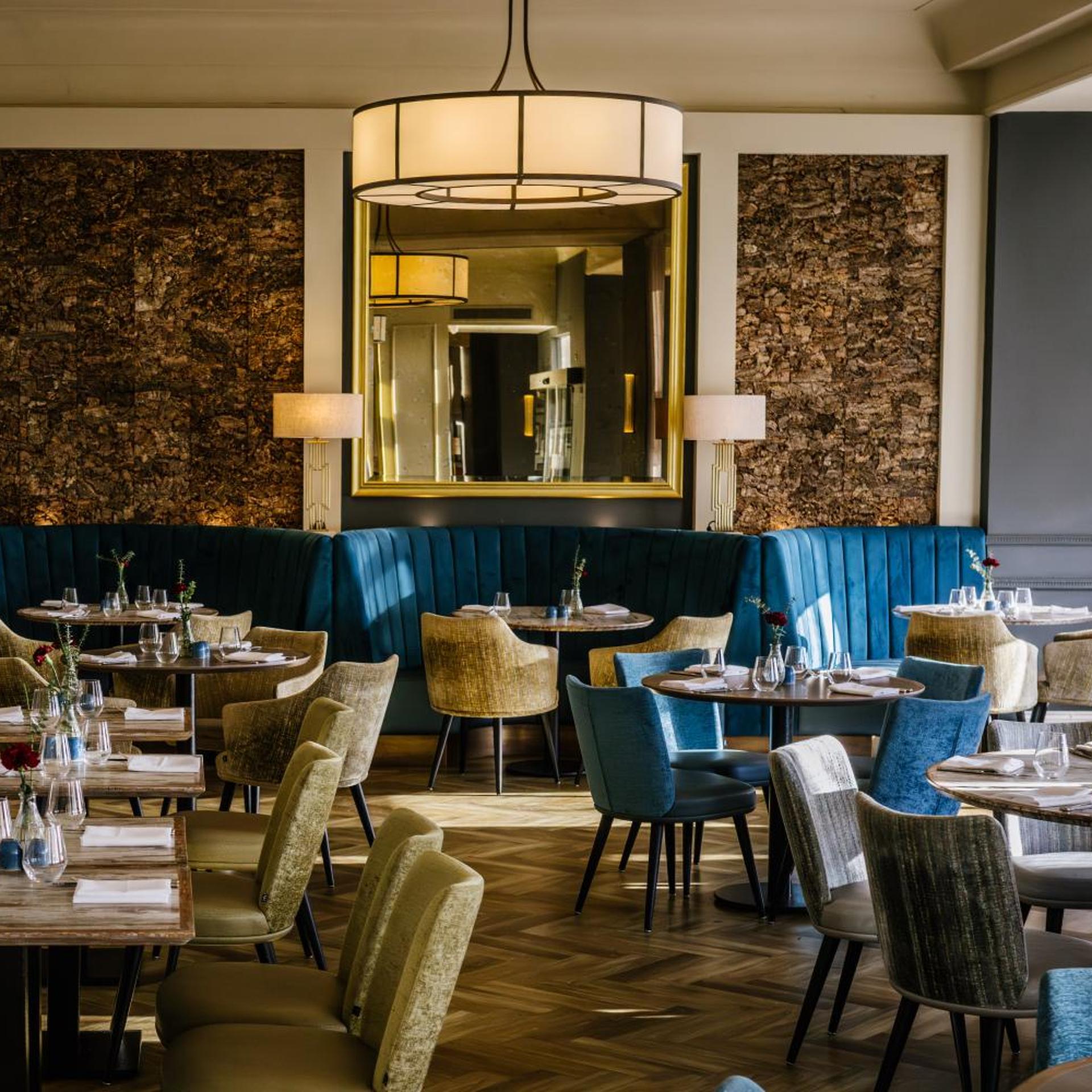 Clifton Arms Hotel 46/58