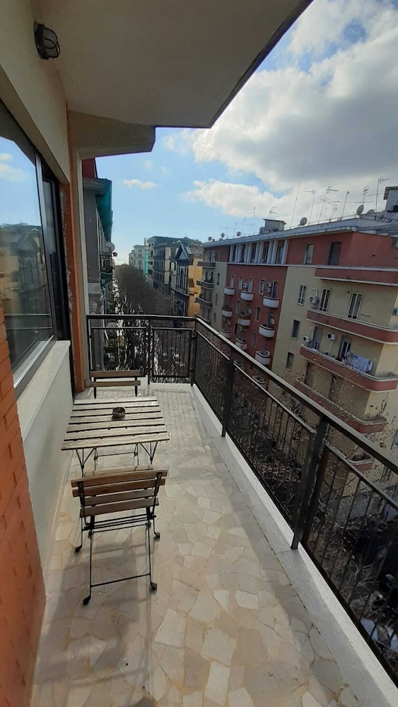 7th Floor Suite 42/50