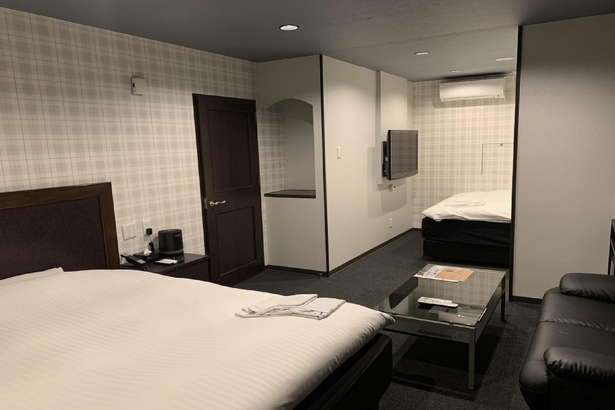 Standard, Twin Beds