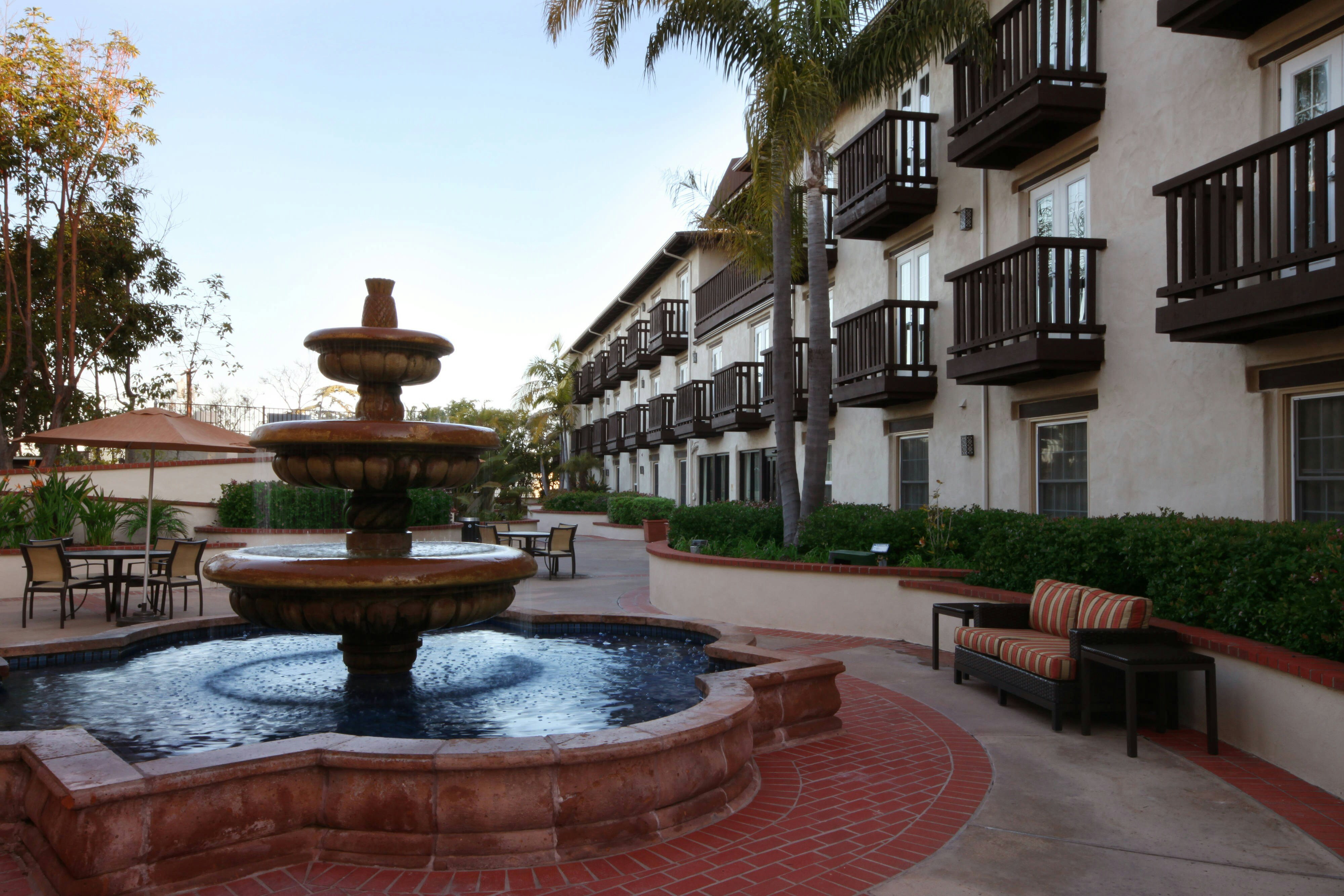 Fairfield Inn Suites San Diego Old Town 25/26