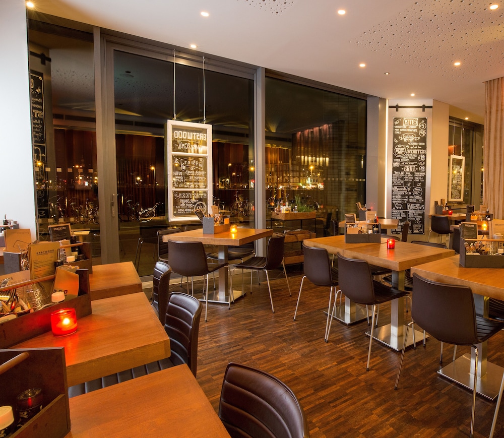 Doubletree By Hilton Amsterdam Centraal Station 73/88