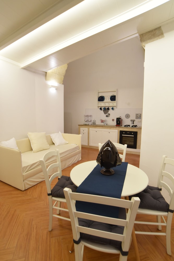 Cadelli Luxury Suite 33/48