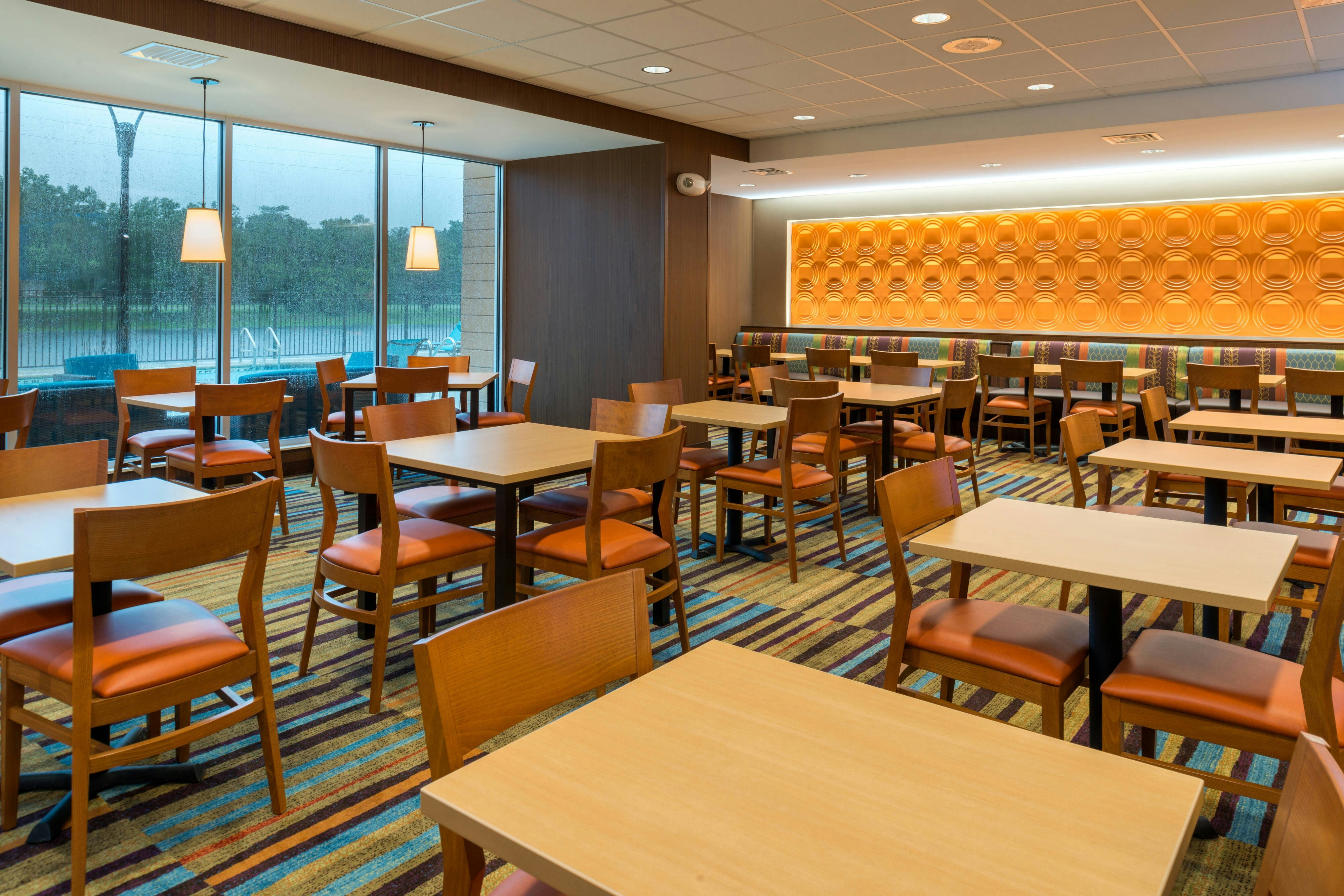 Fairfield Inn Suites By Marriott Orlando East Ucf Area 17/24