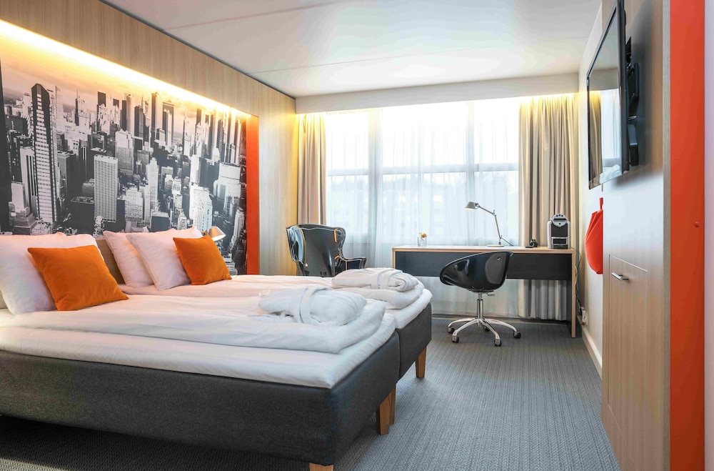 SUPERIOR, TWIN BEDS