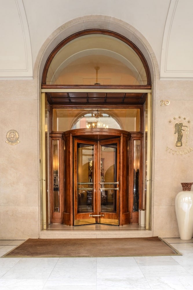 Vittoria Hotel 44/75