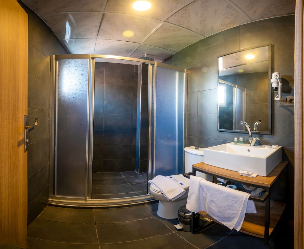 Corlu Dem Hotel 49/50