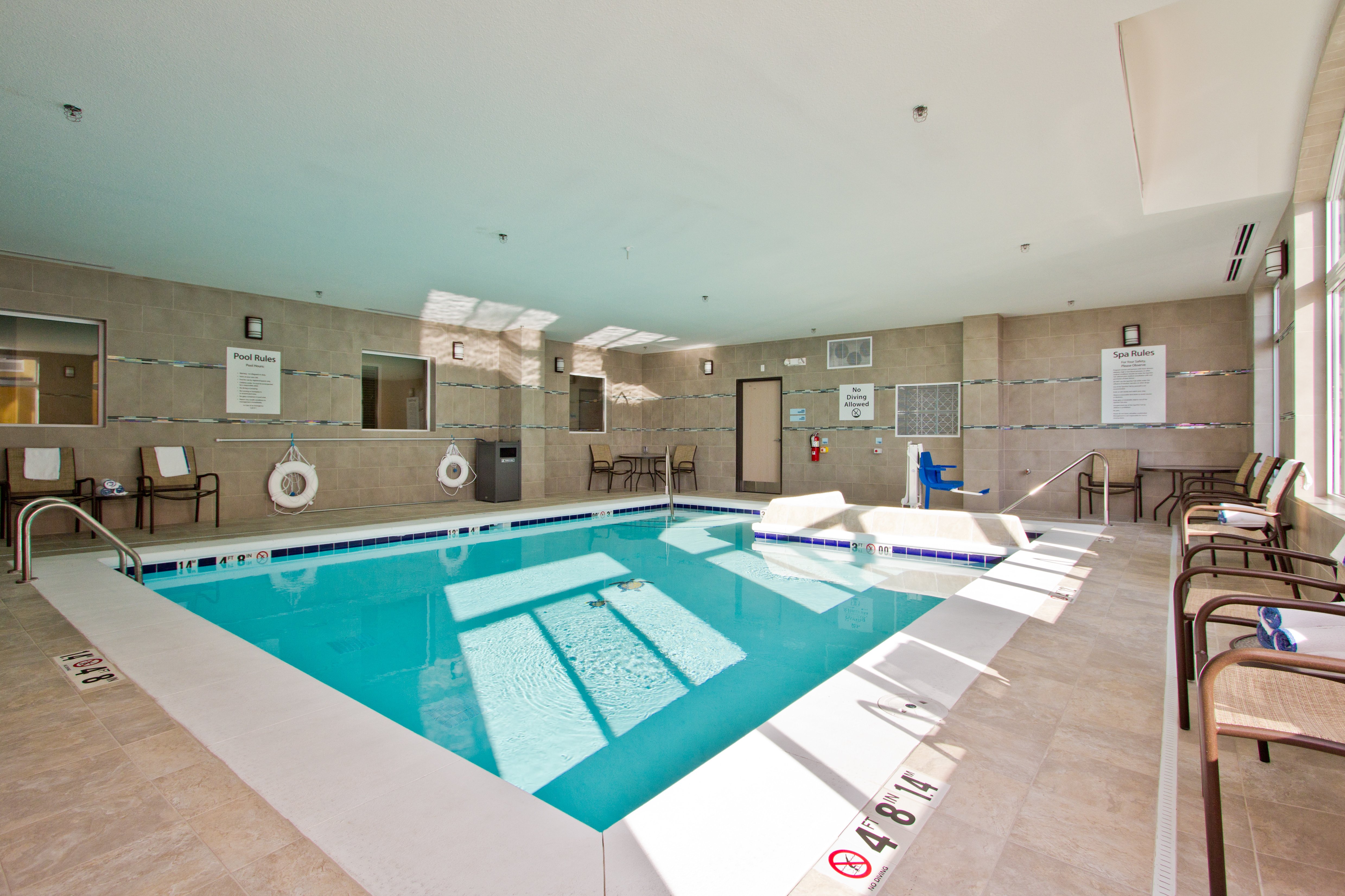 Holiday Inn Express Hotel Suites Denver East Peoria Street 28/59