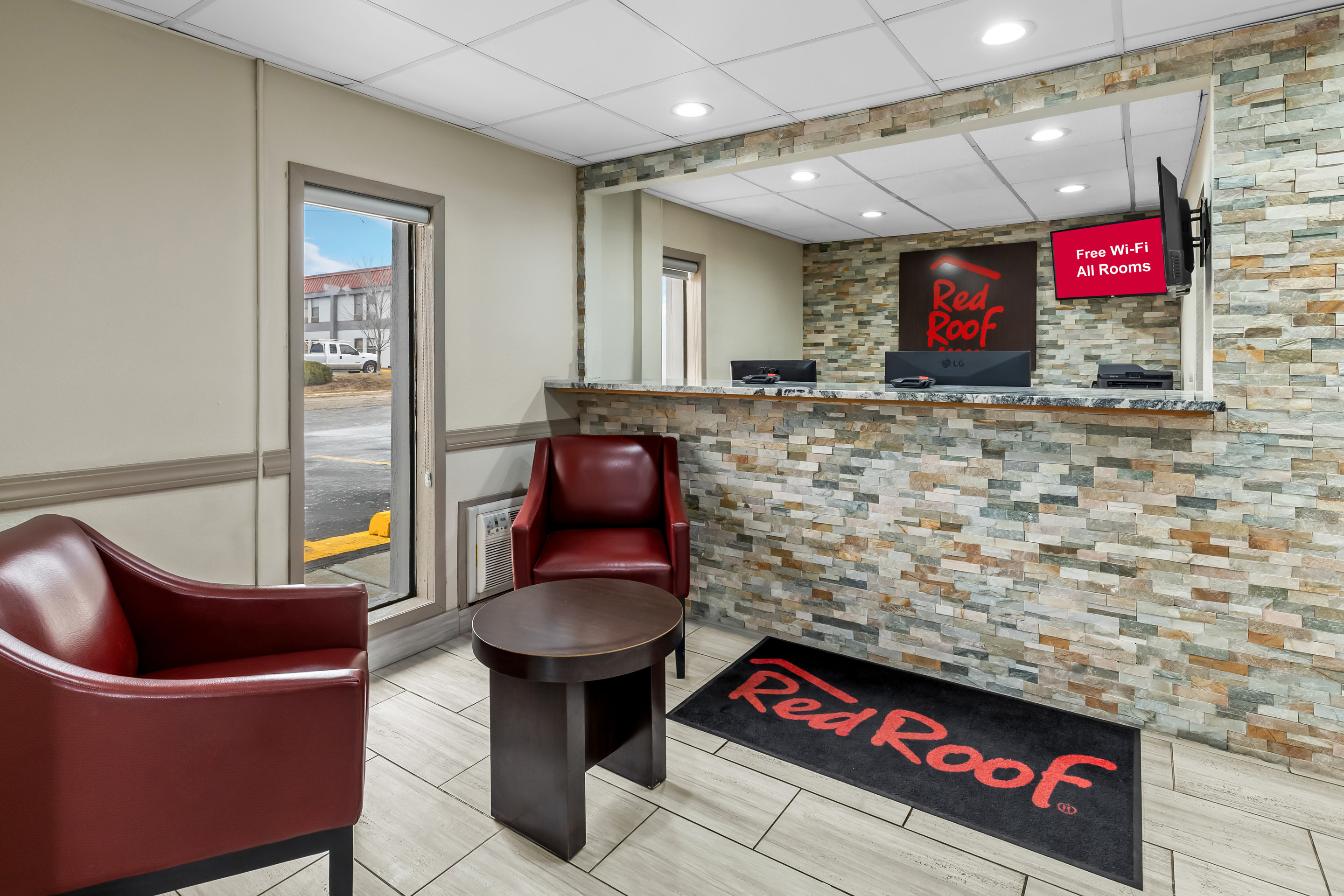 Red Roof Inn Ames 7/35