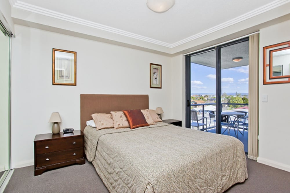 Aqualine Apartments 20/74
