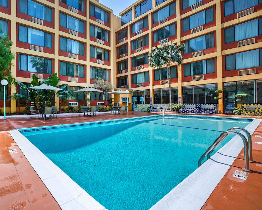 Quality Inn and Suites Montebello - Los Angeles 1/51