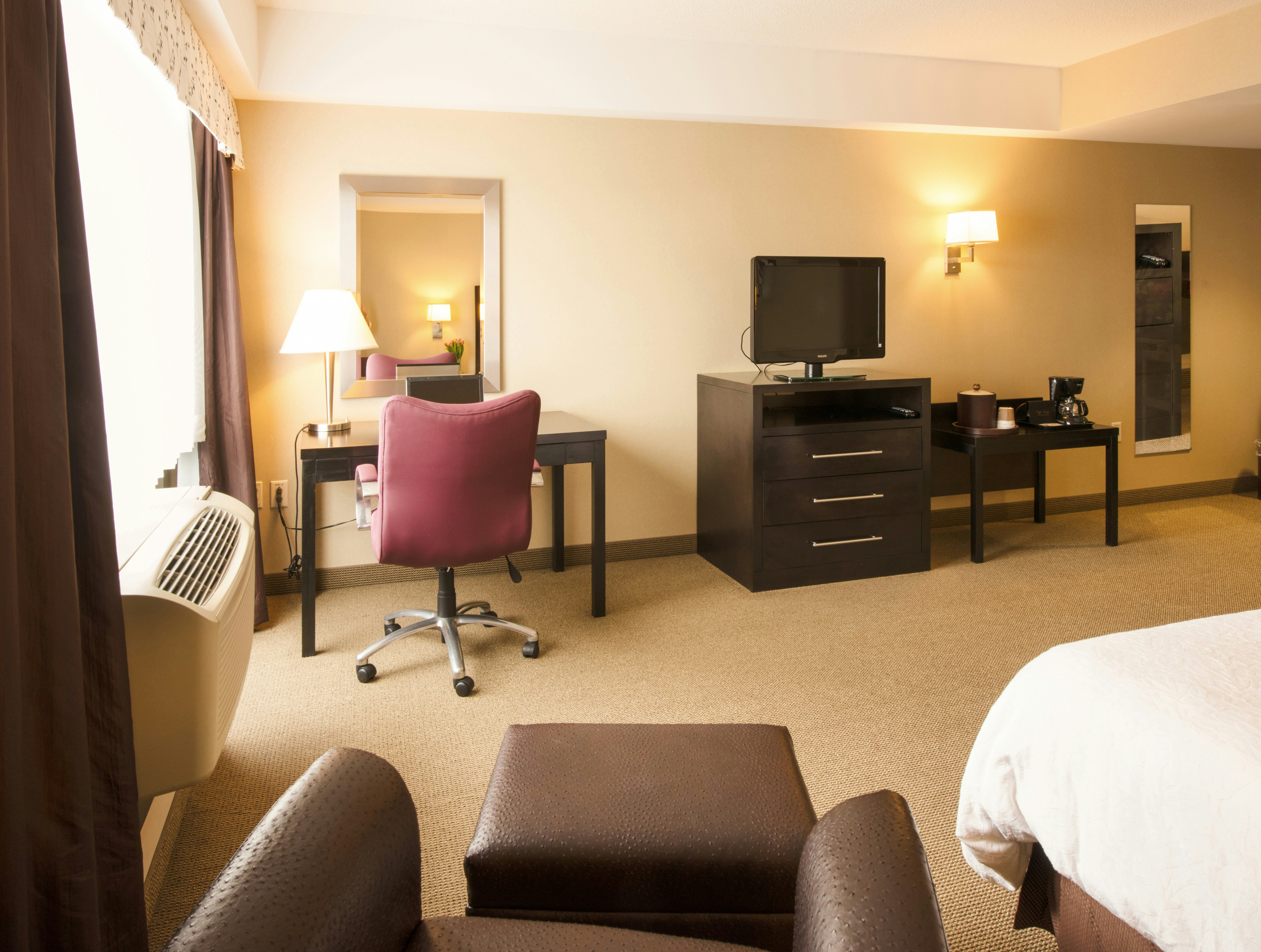 Hampton Inn and Suites Boston-Crosstown Center 36/49