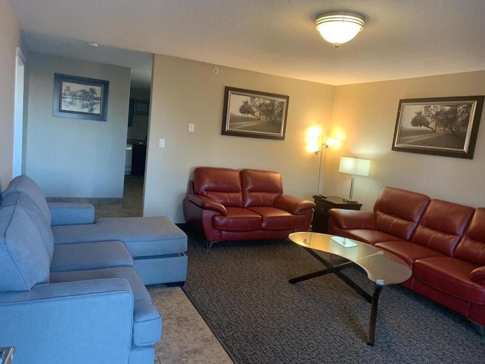 Super 8 By Wyndham Fort Mcmurray 17/31