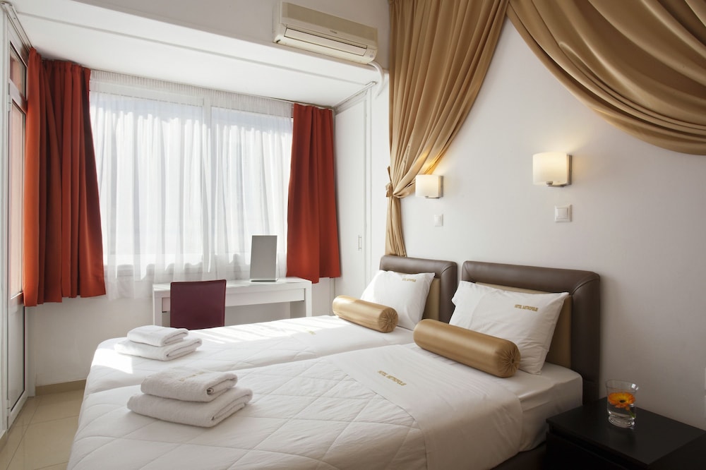 Metropolis Hotel 14/46
