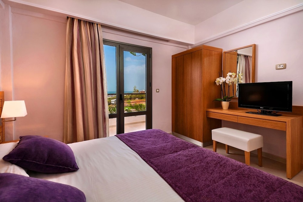 Porto Platanias Village Resort 30/73