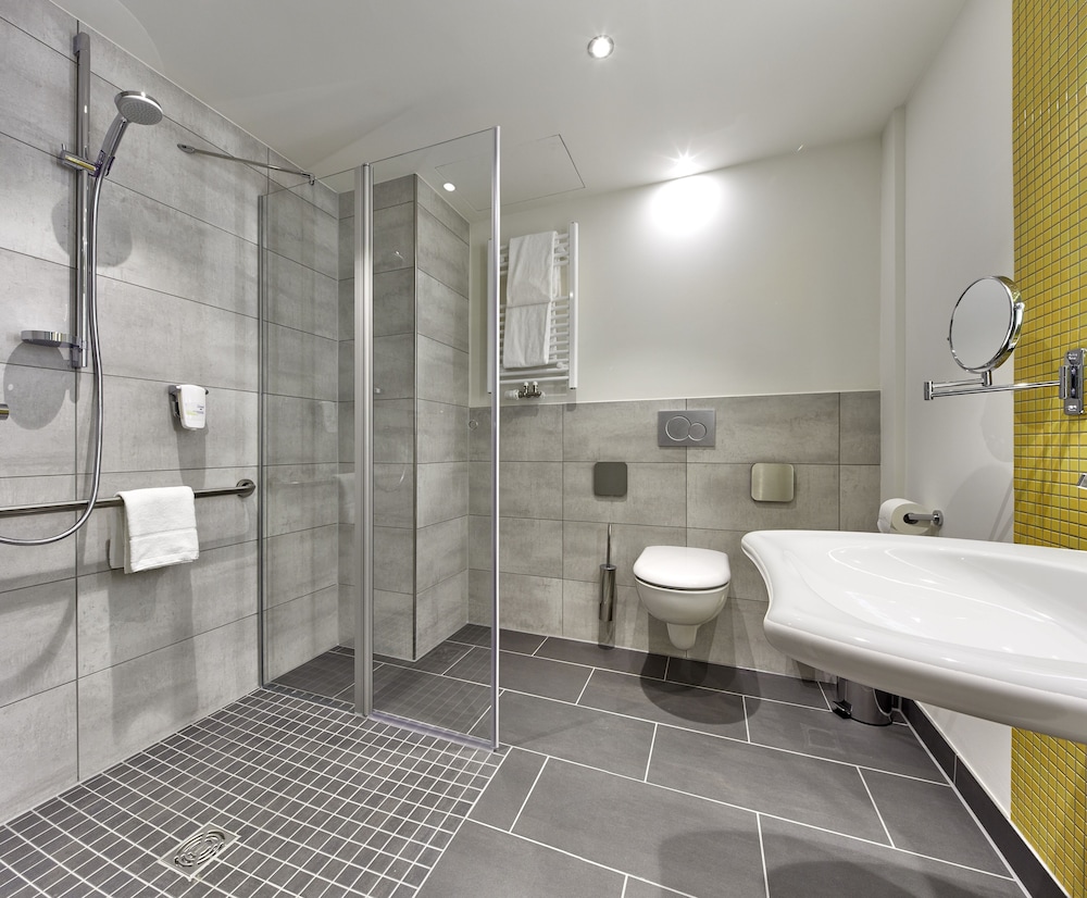 HOLIDAY INN HAMBURG - HAFENCITY 18/75