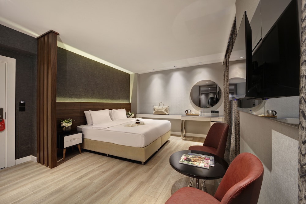 Dora Pera Hotel 15/63