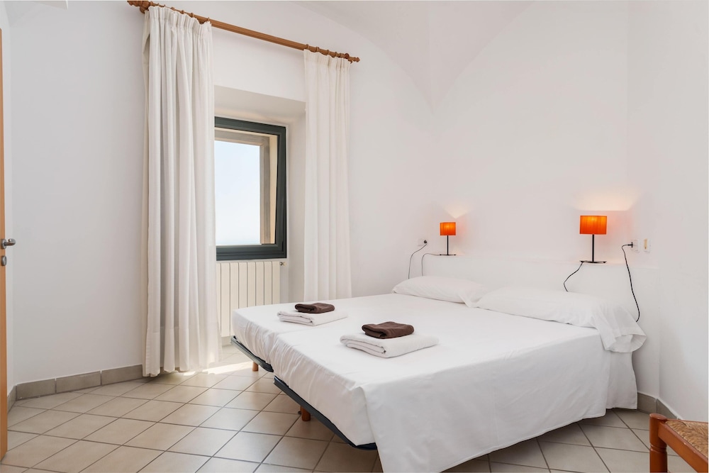 Petit Hotel Hostatgeria Sant Salvador 7/66