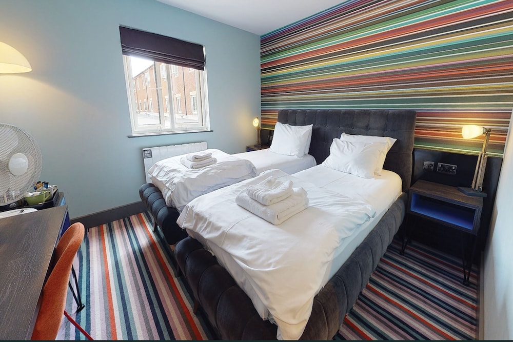 Village Urban Resort Coventry 11/74