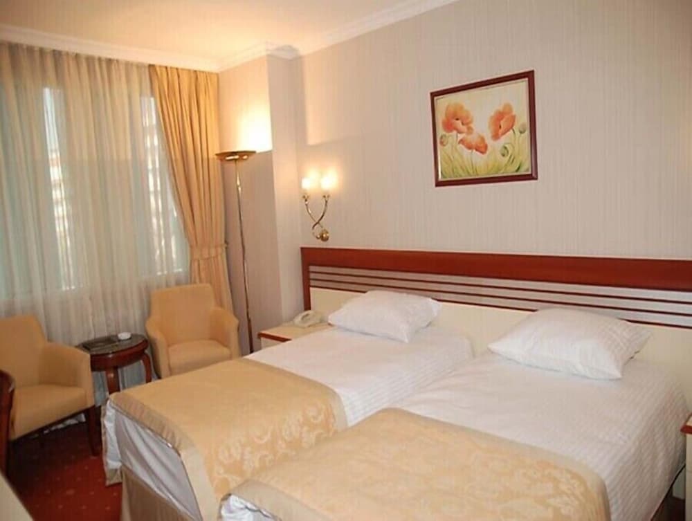 Akar International Hotel 12/50